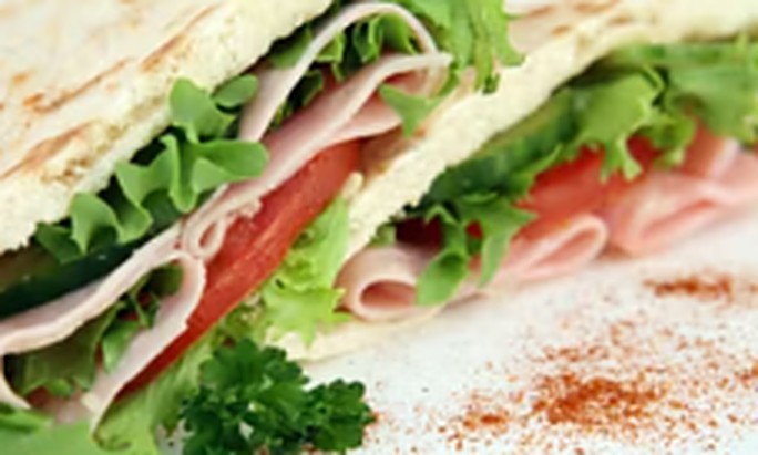 Schinken-Gemüse-Wrap